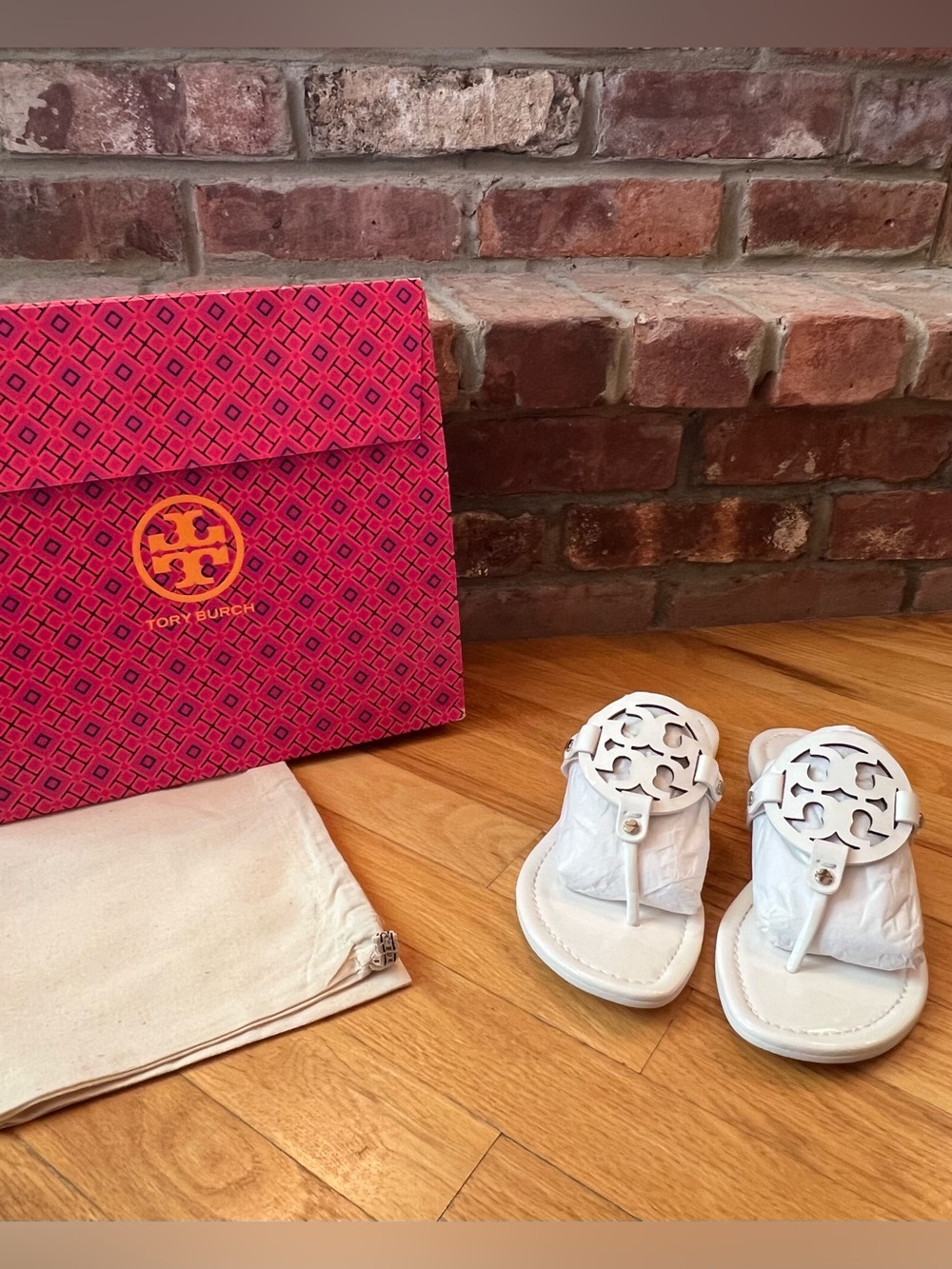 Tory Burch Bright White Patent Leather Miller Sandals - Picture 2 of 10